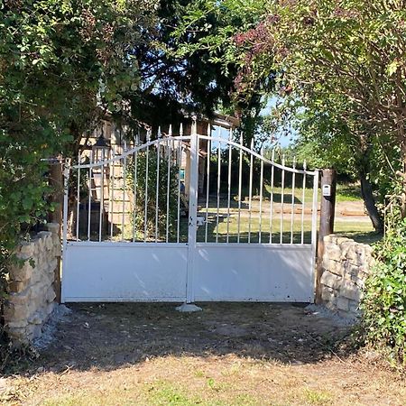 Les Anges Bleus Villa Chavannes-Sur-Reyssouze Exterior photo